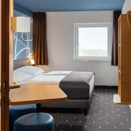 Frankfurt-hahn Airport