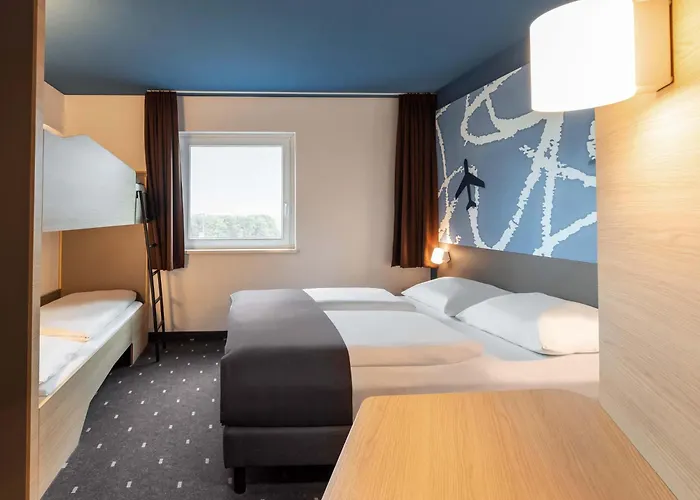 Frankfurt-hahn Airport 3*